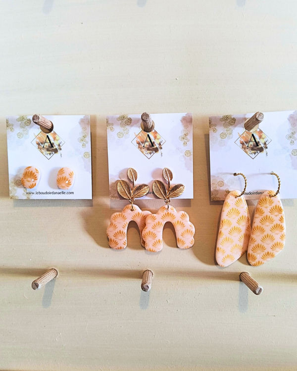 Kamala (abricot) - boucles d'oreilles faites à la main