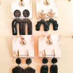 Ava (fond noir) - créatrice française