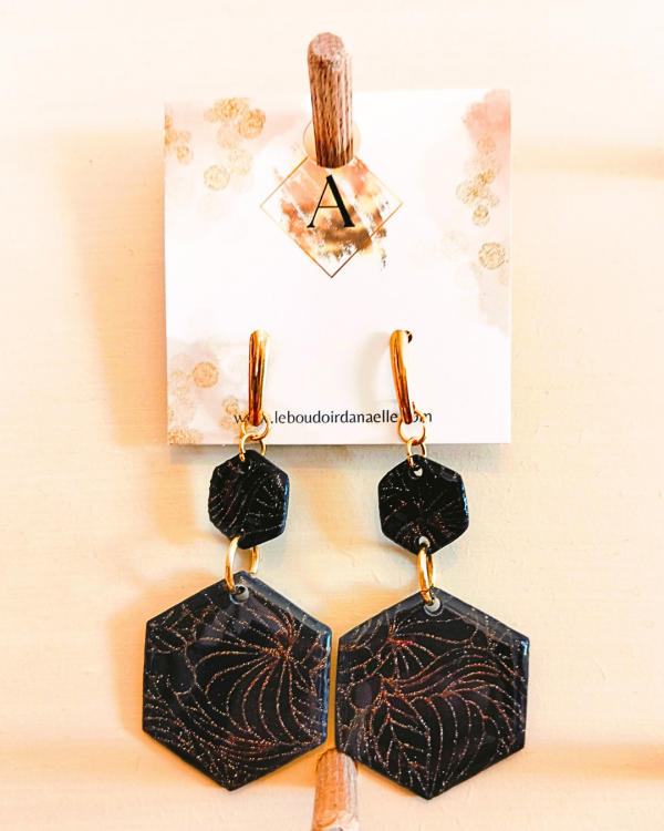 Ava (fond noir) - créatrice française